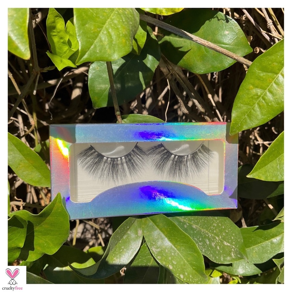 2/$15 Luna Lashes ‘Nebula’ Vegan Faux Mink 5d Lashes